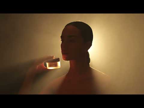 Essence Illuminatrice à la Vitamine C Lumisheen